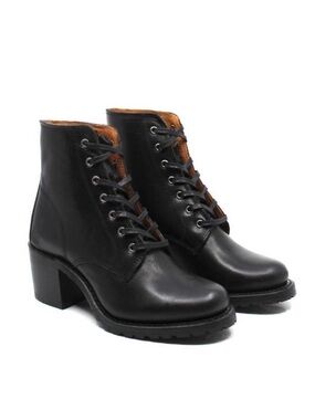 Frye Sabrina 6G Leather Lace Up Boots Size 7.5